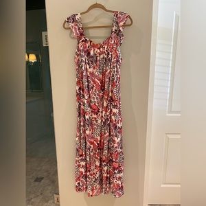 Knox Rose XL maxi dress with flutter sleeves and pockets!